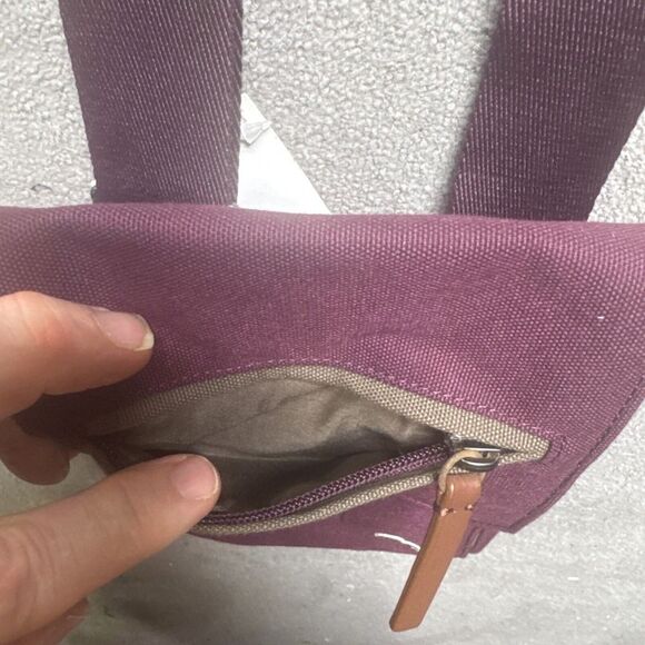 Lacoste Plum Crossbody Bag | Small‎ Nylon Purse | Croc Logo | New with Tag - Picture 10 of 13